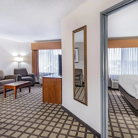 Baymont By Wyndham Gurnee Hotel Exterior photo